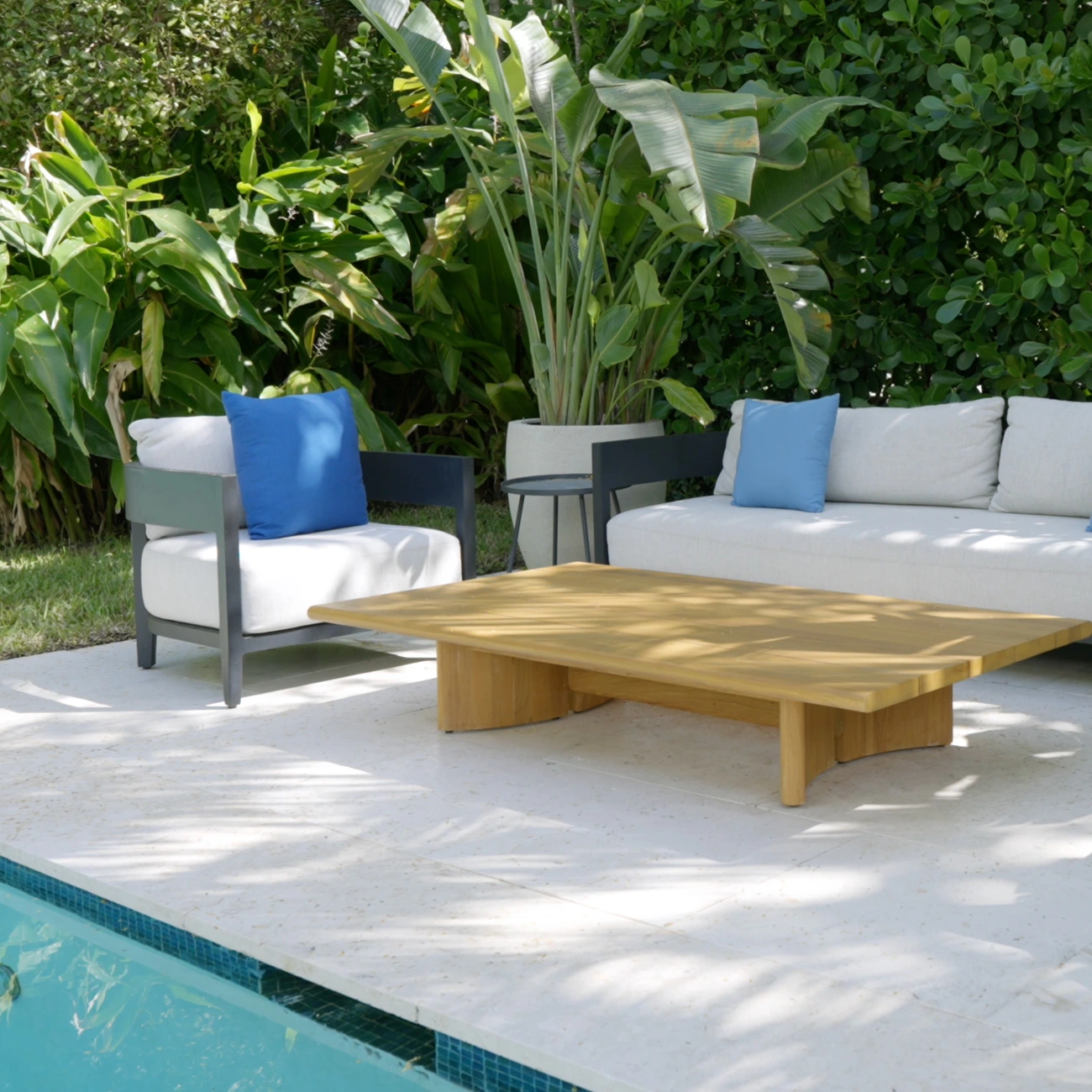 Outdoor Pavers & Tiles